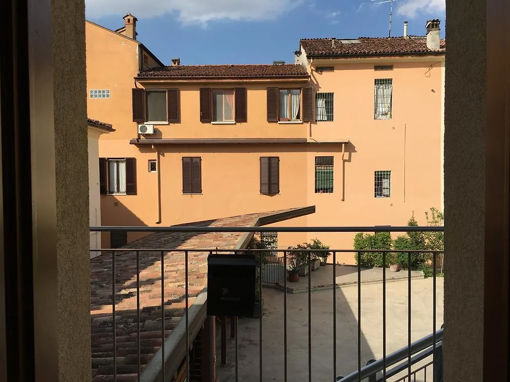 بيت شباب L'Archetto كريمونا 0*,